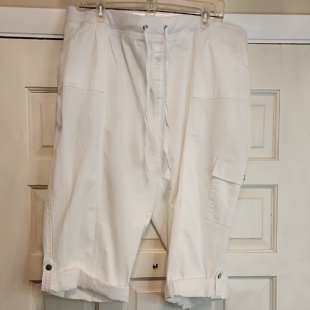 FRESH Produce White Capri Length Roll Up Pants Snaps & Pockets & Front Tie